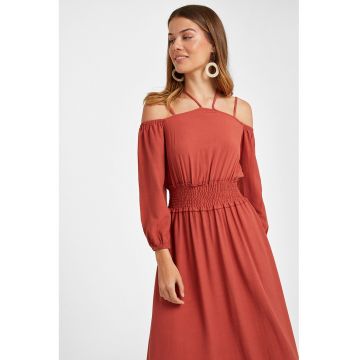 Rochie midi cu decupaje pe umeri
