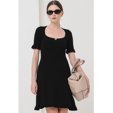Rochie midi striata cu decolteu amplu