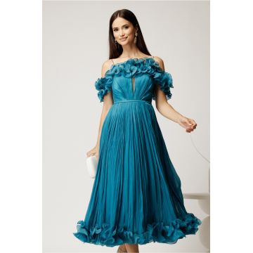 Rochie midi turcoaz in clos din voal satinat cu volanase la bust si la baza