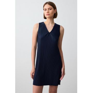 Rochie mini cu decolteu in V - fara maneic