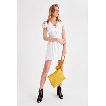 Rochie mini cu decupaje pe umeri