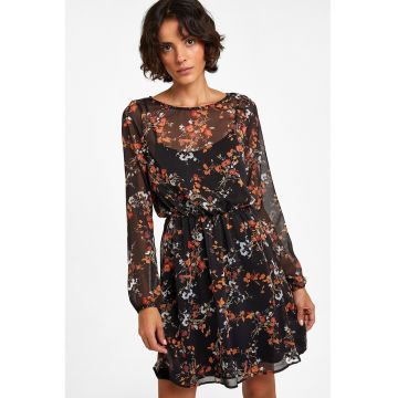 Rochie mini cu model floral si maneci semitransparente