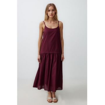 Rochie supradimensionata cu decolteu rotund