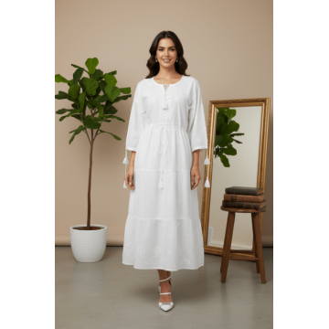 Rochie alba lunga cu broderie delicata