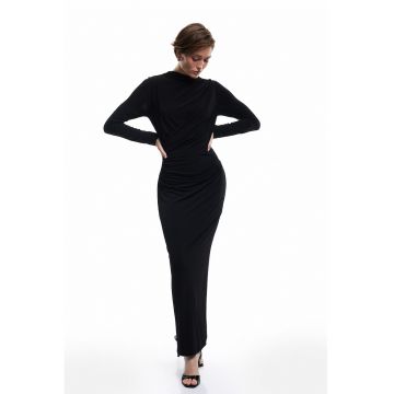 Rochie cambrata cu aspect petrecut