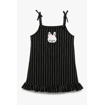 Rochie cu dungi si aplicatie