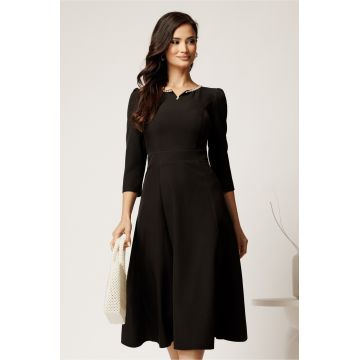 Rochie DY Fashion midi neagra in clos cu perle la decolteu