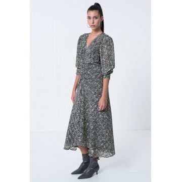 Rochie evazata cu maneci bufante