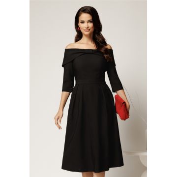 Rochie Irene midi neagra in clos cu umerii goi si funda la bust