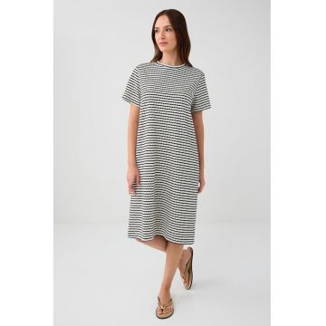 Rochie lejera cu dungi