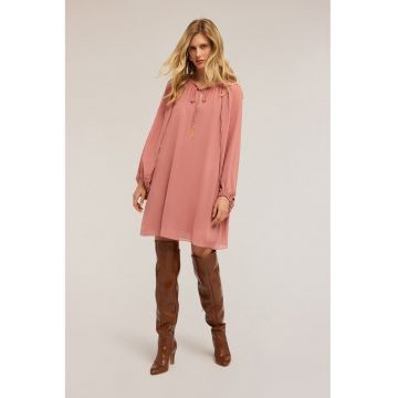 Rochie lejera cu maneci lungi