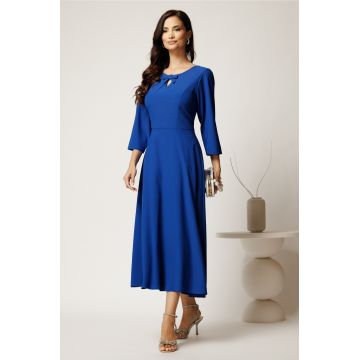 Rochie midi albastra din viscoza in clos cu funda si decupaj la decolteu