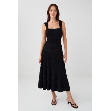 Rochie midi cu decolteu patrat