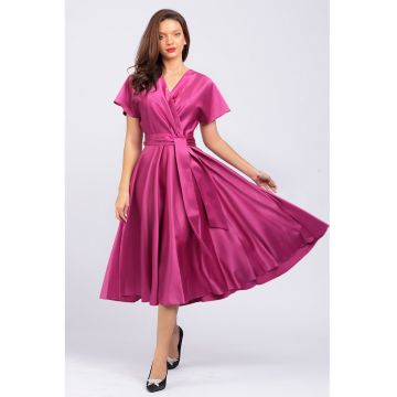 Rochie midi evazata cu aspect satinat