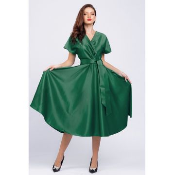 Rochie midi evazata cu aspect satinat