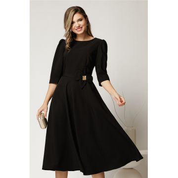 Rochie midi neagra din stofa in clos cu floare in talie