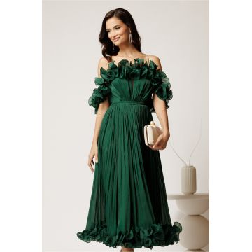 Rochie midi verde in clos din voal satinat cu volanase la bust si la baza