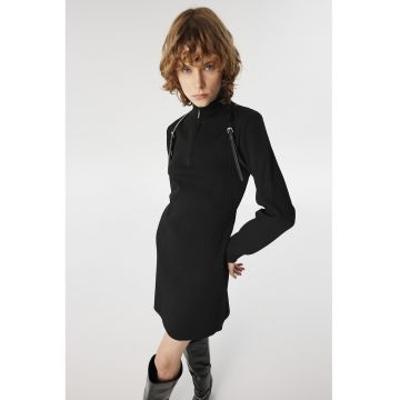 Rochie mini cu striatii si fenta cu fermoar