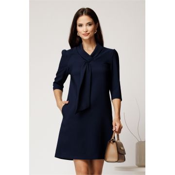 Rochie scurta bleumarin din stofa cu croi cambrat si guler tip esarfa
