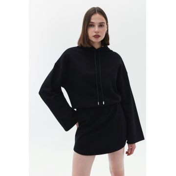 Rochie scurta cu maneci evazate si gluga