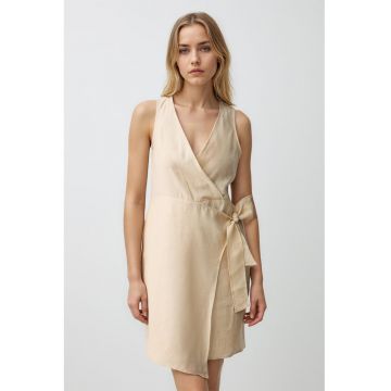 Rochie scurta cu model petrecut
