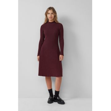 Rochie texturata cu maneci lungi