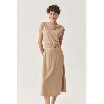 Rochie vaporoasa cu decolteu drapat