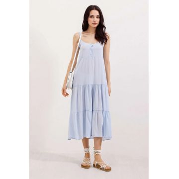 Rochie midi dama - lejera - decolteu patrat - poliester - albastru deschis Rochie midi dama - lejera - decolteu patrat - poliester - albastru deschis