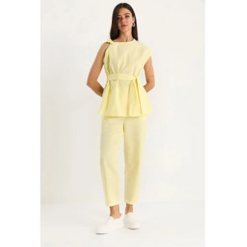 Set doua piese -  tunica scurta si pantaloni din bumbac texturat - galben - cu inchidere cu nod