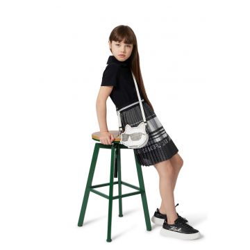 Rochie cu guler ascutit