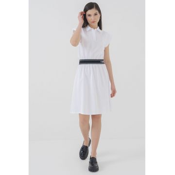 Rochie mini evazata cu guler polo