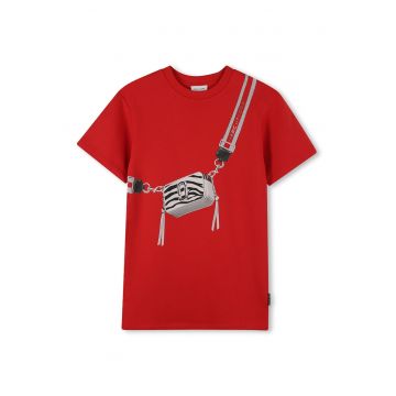 Tricou cu decolteu la baza gatului si design grafic