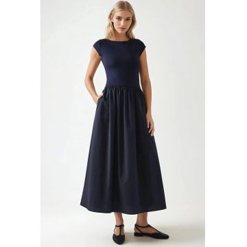 Rochie midi -  albastru - material usor - design elegant