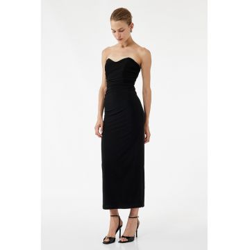 Rochie cambrata cu decolteu sweetheart