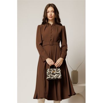 Rochie DY Fashion maro din triplu voal cu nasturi pe bust si curea in talie Rochie DY Fashion maro din triplu voal cu nasturi pe bust si curea in talie