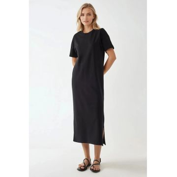 Rochie midi  croiala lejera - guler rotund Rochie midi  croiala lejera - guler rotund