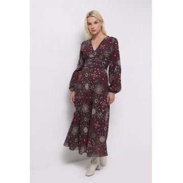 Rochie midi cu croiala in A si model Rochie midi cu croiala in A si model