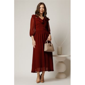 Rochie midi din voal bordo cu buline si volanase la decolteu