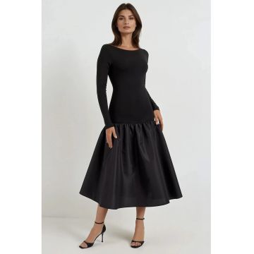 Rochie midi mulata  decolteu barca - negru - elastan si poliester Rochie midi mulata  decolteu barca - negru - elastan si poliester