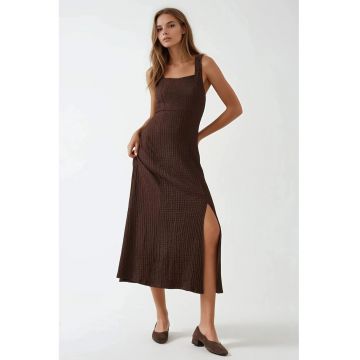 Rochie midi  texturata - guler patrat - maro - tricot Rochie midi  texturata - guler patrat - maro - tricot