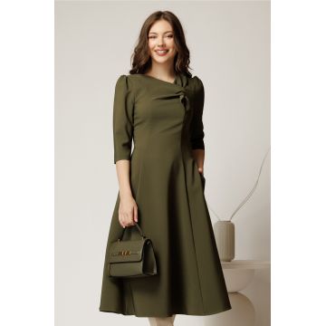 Rochie office din stofa kaki cu funda la bust