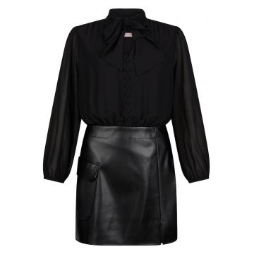 Rochie scurta cu detaliu funda Rochie scurta cu detaliu funda
