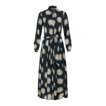 Rochie camasa cu buline supradimensionate