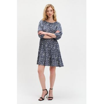 Rochie cu model si maneci bufante Rochie cu model si maneci bufante