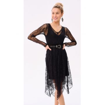 Rochie cu strat exterior din dantela Charlot