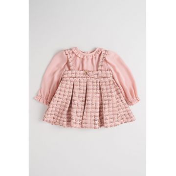 Rochie evazata cu model in carouri