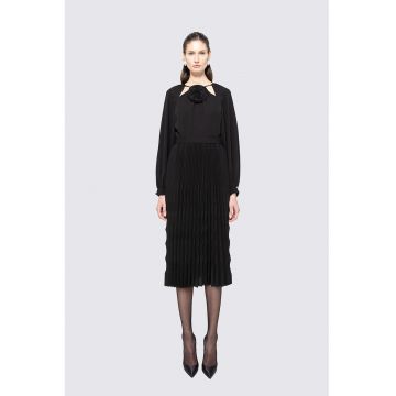 Rochie lejera cu maneci lungi