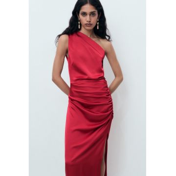 Rochie midi satinata cu decolteu pe un umar si detaliu drapat