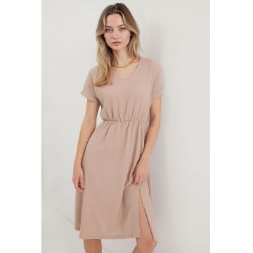 Rochie midi tricotata  decolteu in V - crapatura - maro nisip - jerseu -