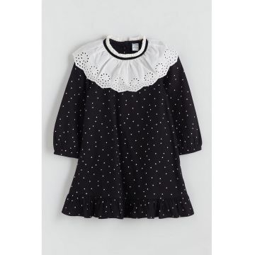 Rochie cu buline si terminatie cu volane